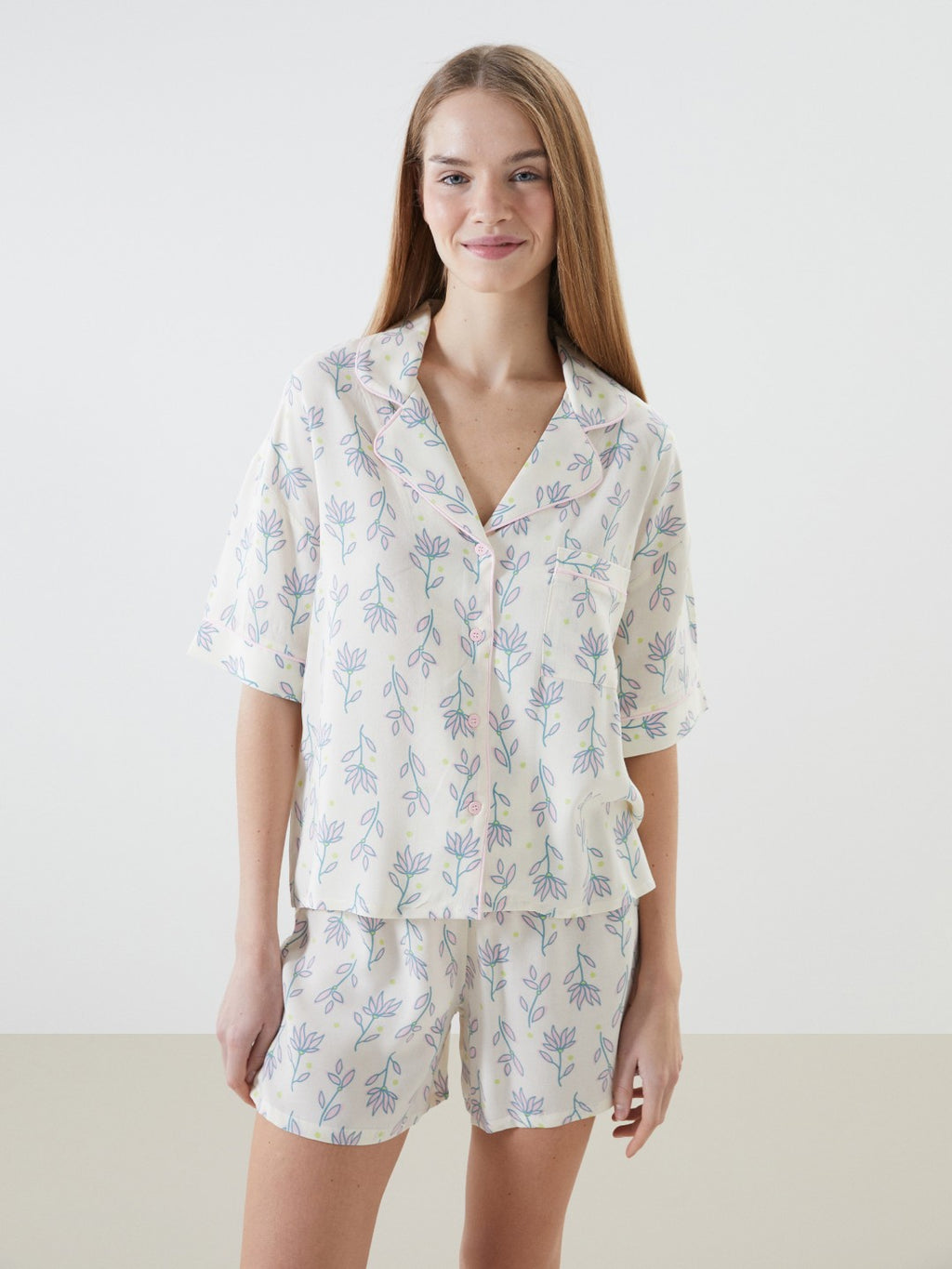 LCW Dream Shirt Collar Patterned Women Shorts Pajama Set