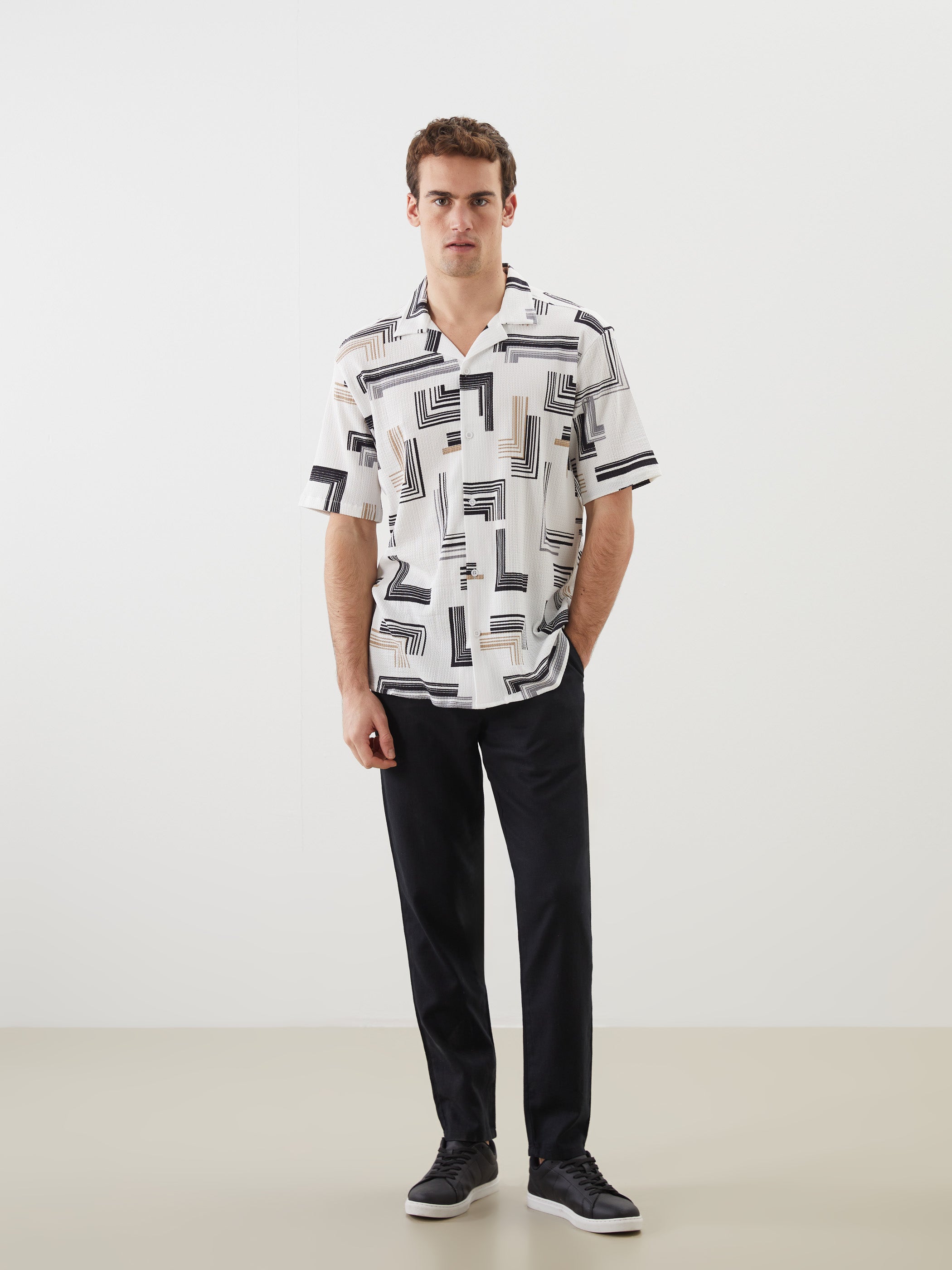 Slim Fit Linen Blend Men Trousers