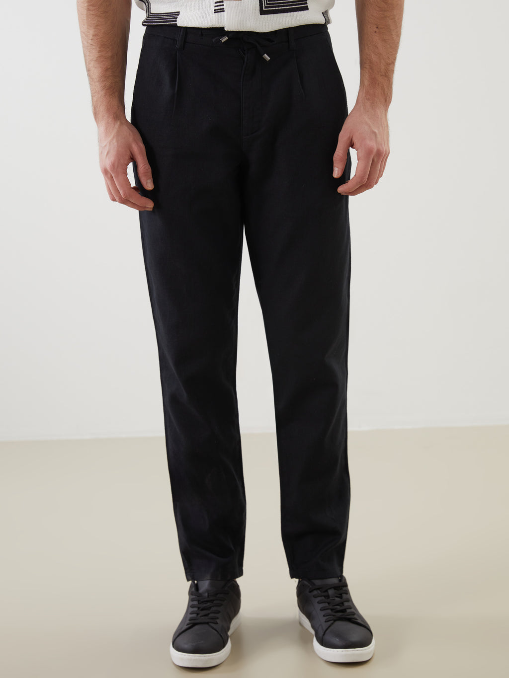 Slim Fit Linen Blend Men Trousers