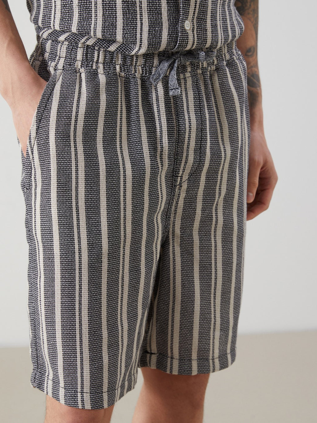 Xside Standard Cut Striped Men Shorts