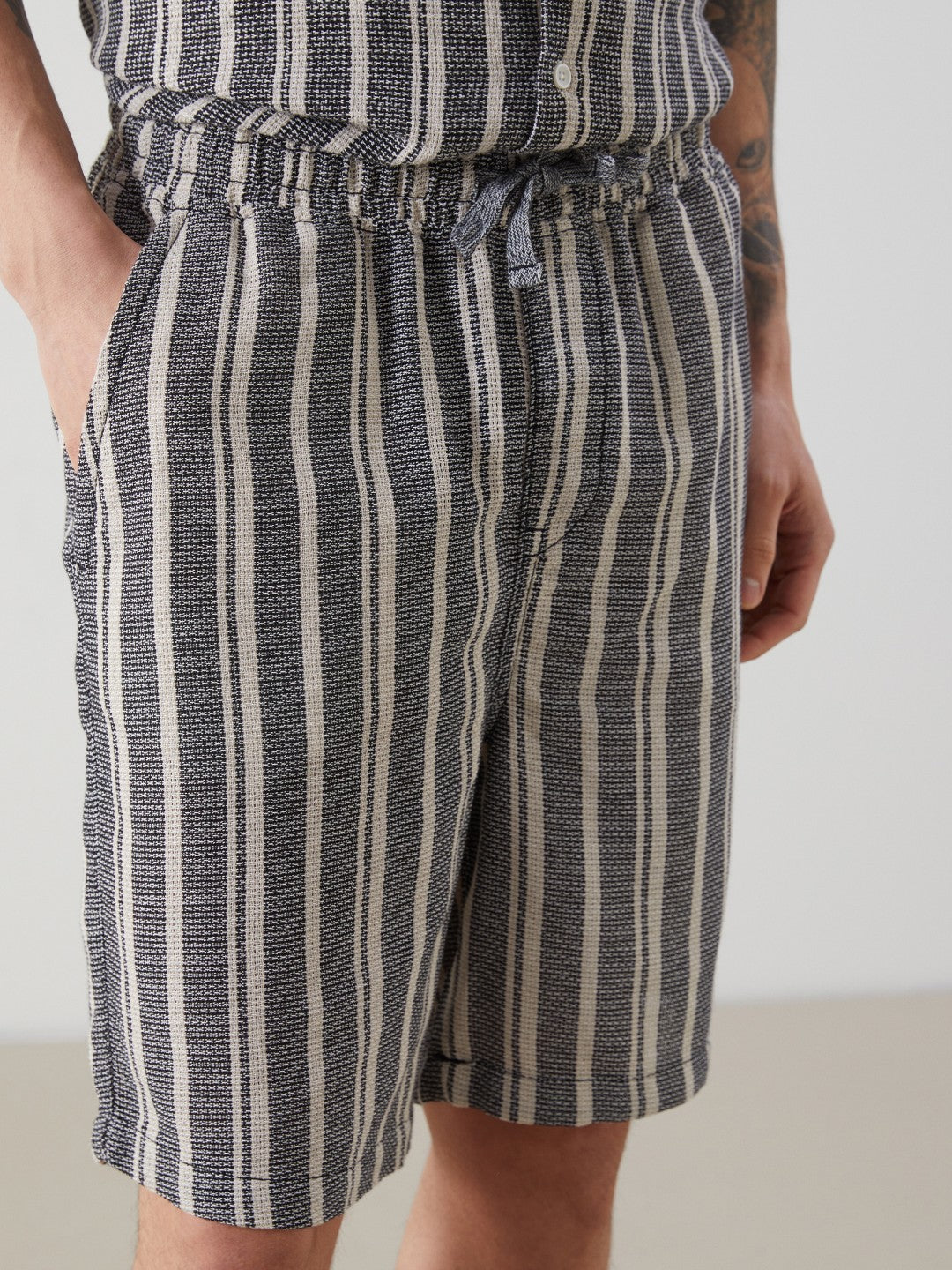 Xside Standard Cut Striped Men Shorts