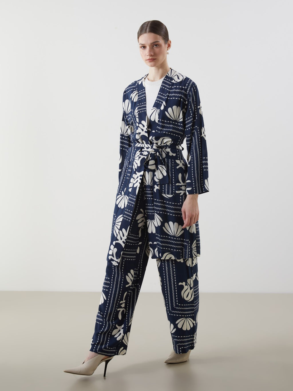 LCW Modest Shawl Collar Patterned Oversize Women Kimono