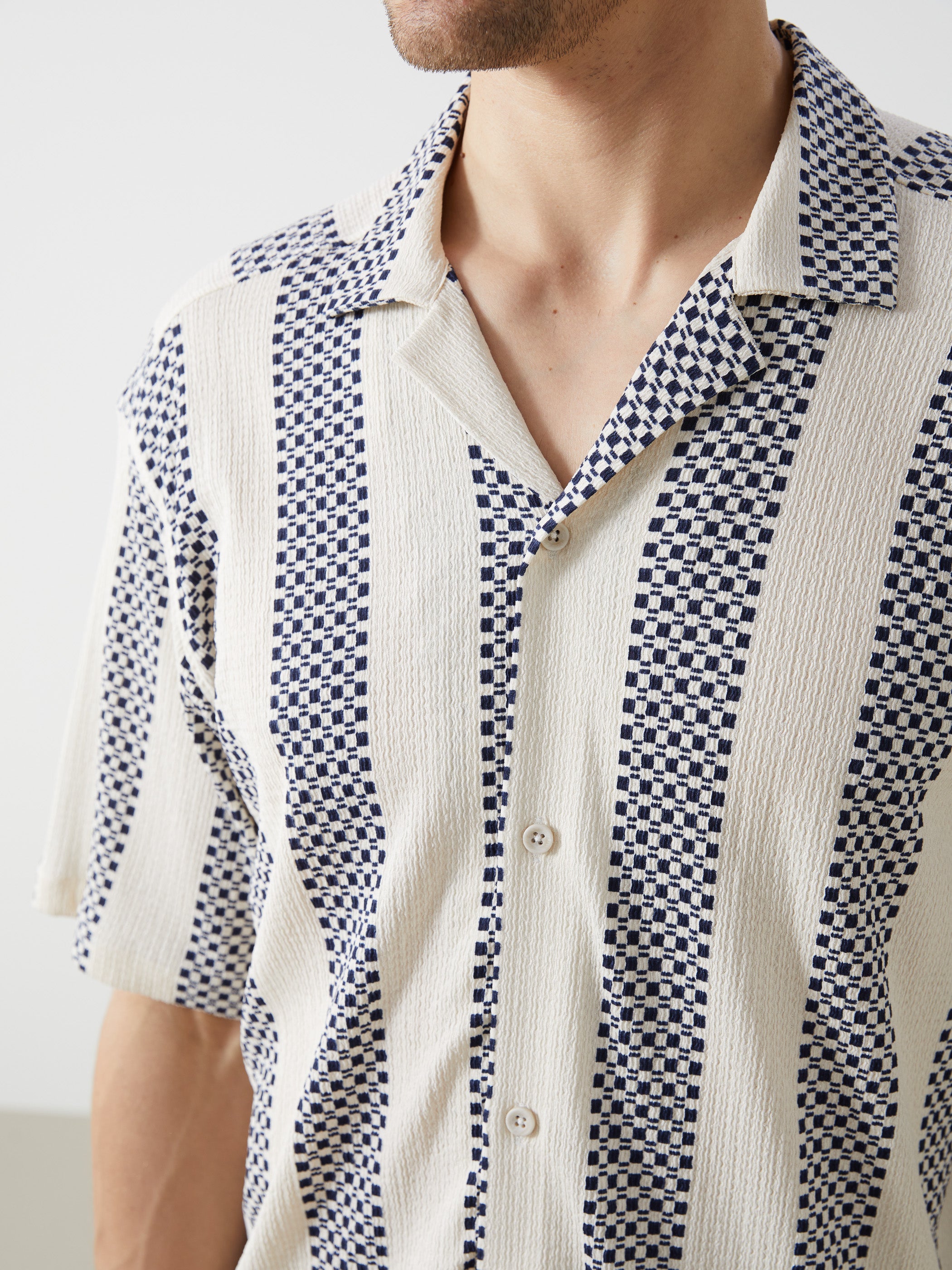 Regular Fit Short Sleeve Patterned Men Shirt