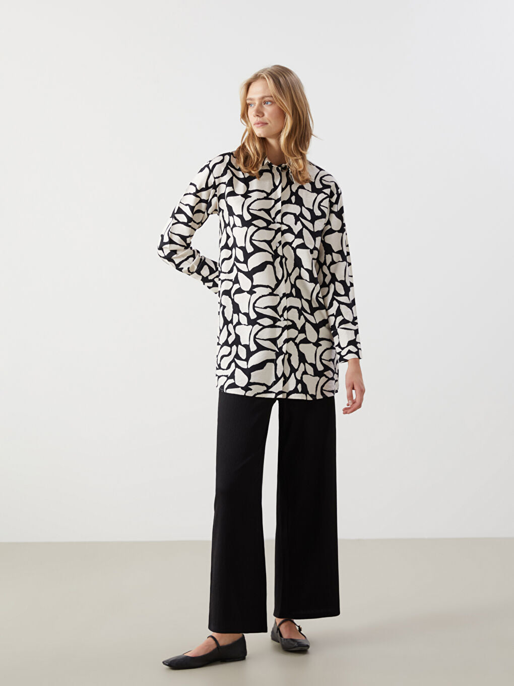 LCW Modest Black Elastic Waist Textured Women Trousers