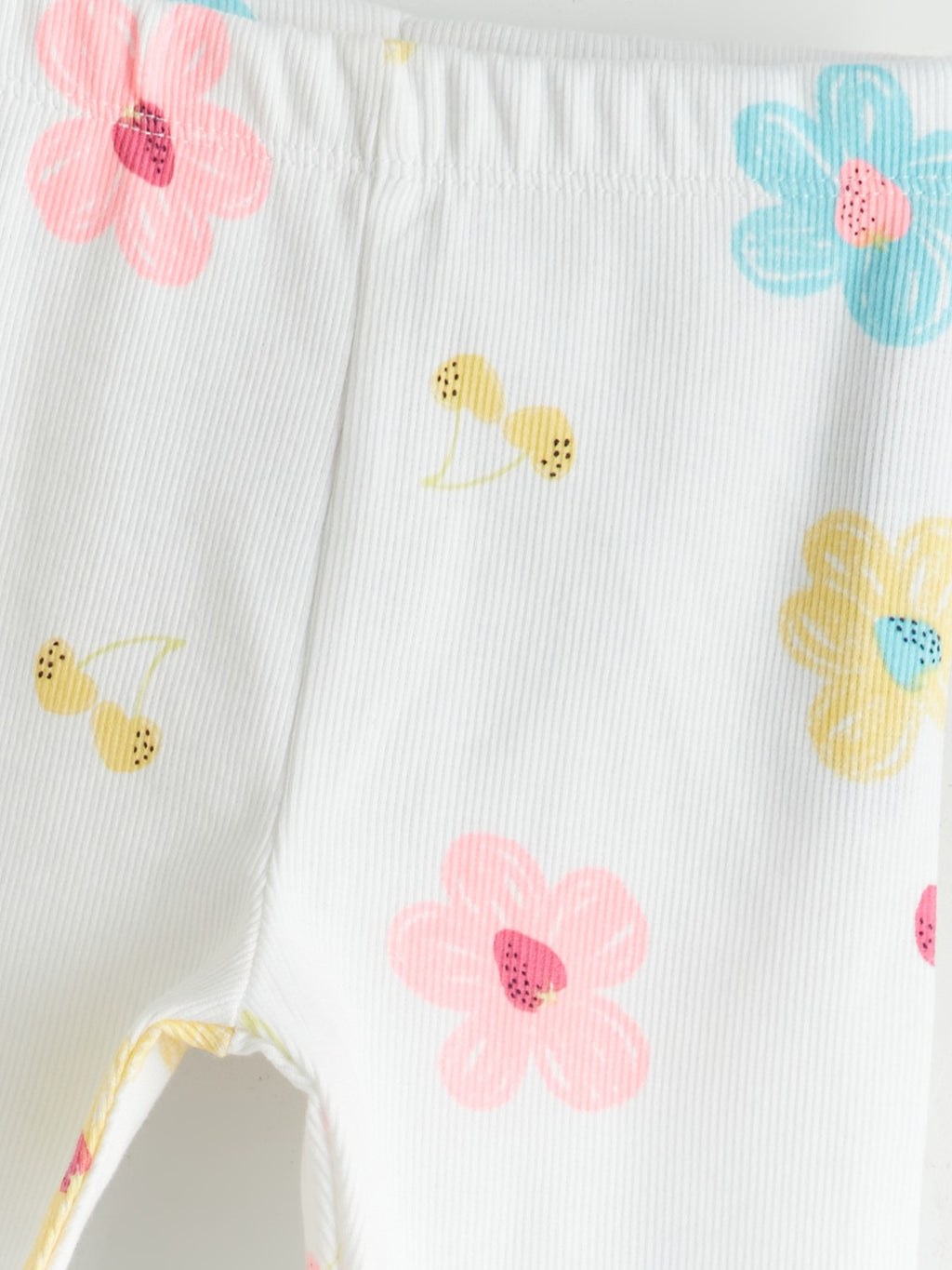 LCW Kids Elastic Waist Floral Girls 3/4 Length Leggings