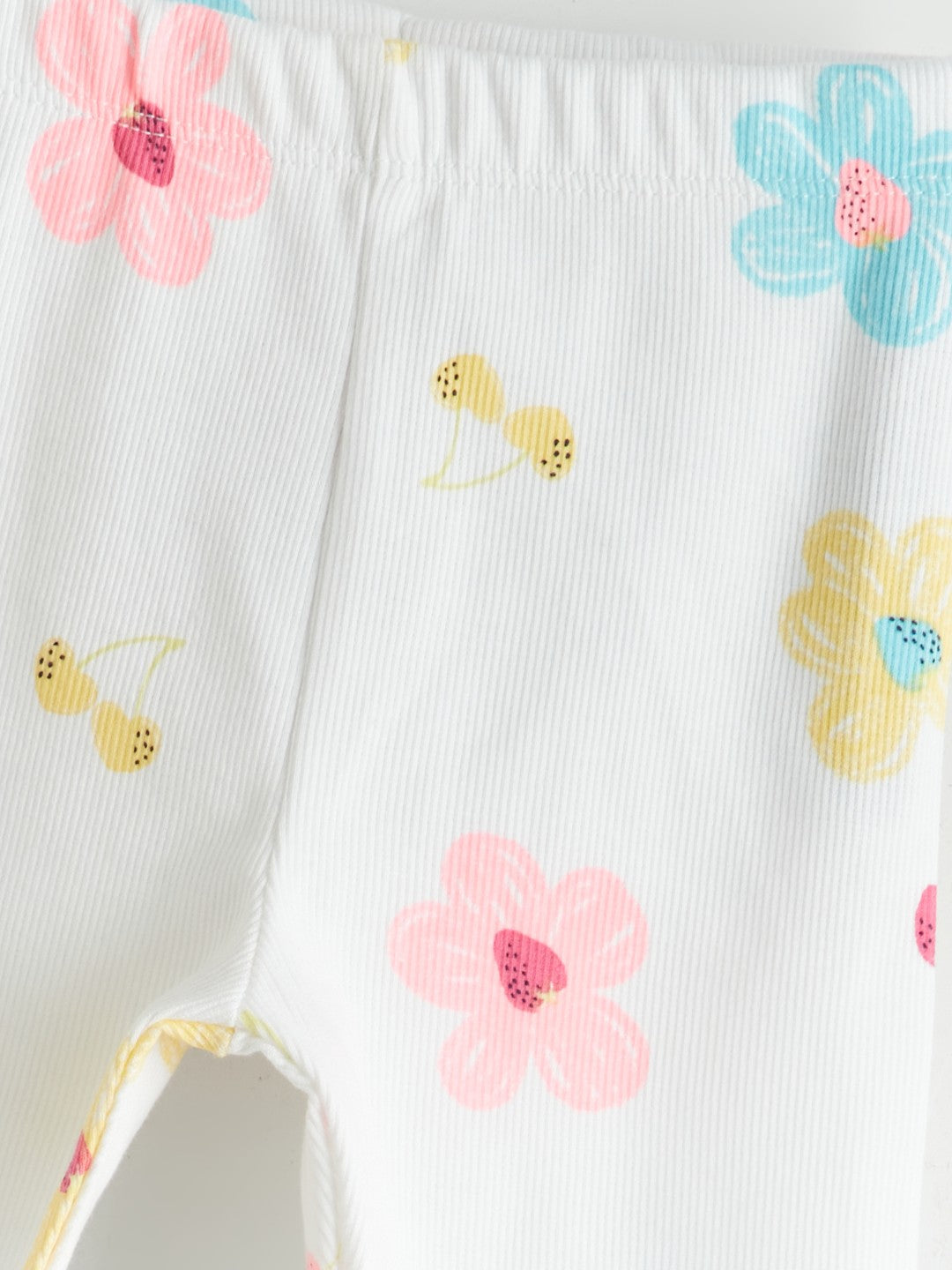 LCW Kids Elastic Waist Floral Girls 3/4 Length Leggings