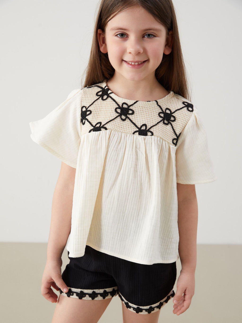 LCW Kids Embroidered Girls T-Shirt And Shorts 2-Pack