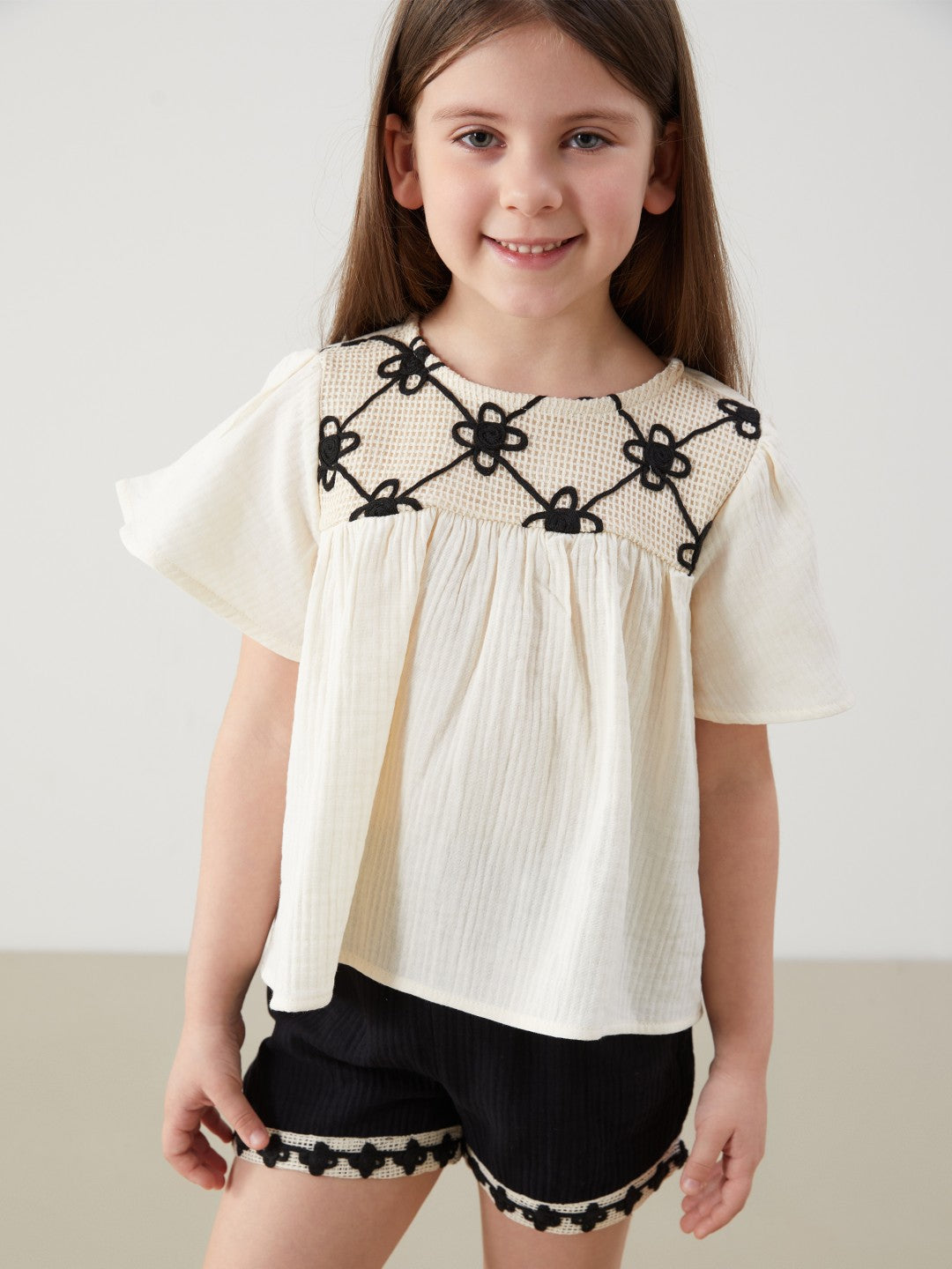 LCW Kids Embroidered Girls T-Shirt And Shorts 2-Pack