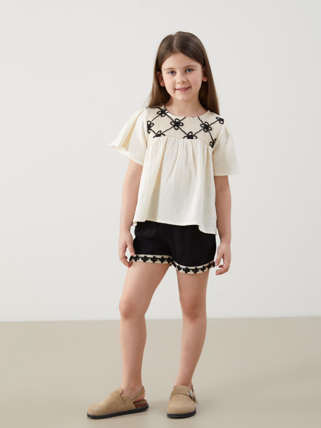 LCW Kids Embroidered Girls T-Shirt And Shorts 2-Pack