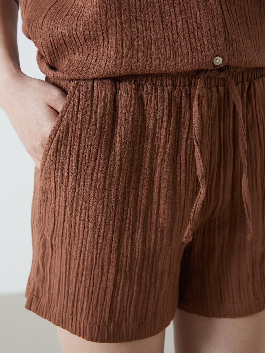 LCW Vision Elastic Waist Textured Women Shorts