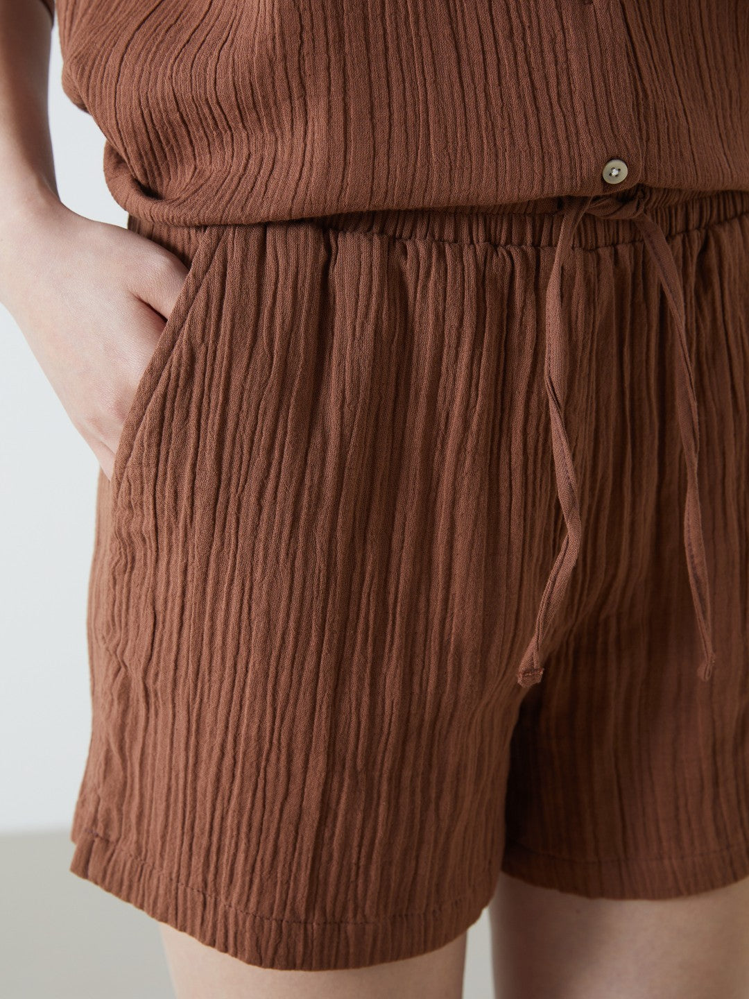 LCW Vision Elastic Waist Textured Women Shorts