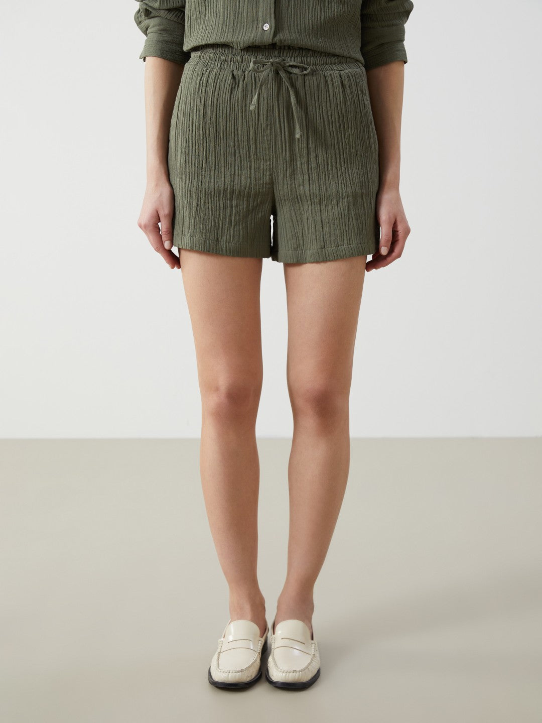 LCW Vision Elastic Waist Textured Women Shorts