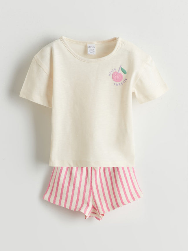 LCW Baby Printed Baby Girl T-Shirt And Striped Shorts 2-Pack Hover Image