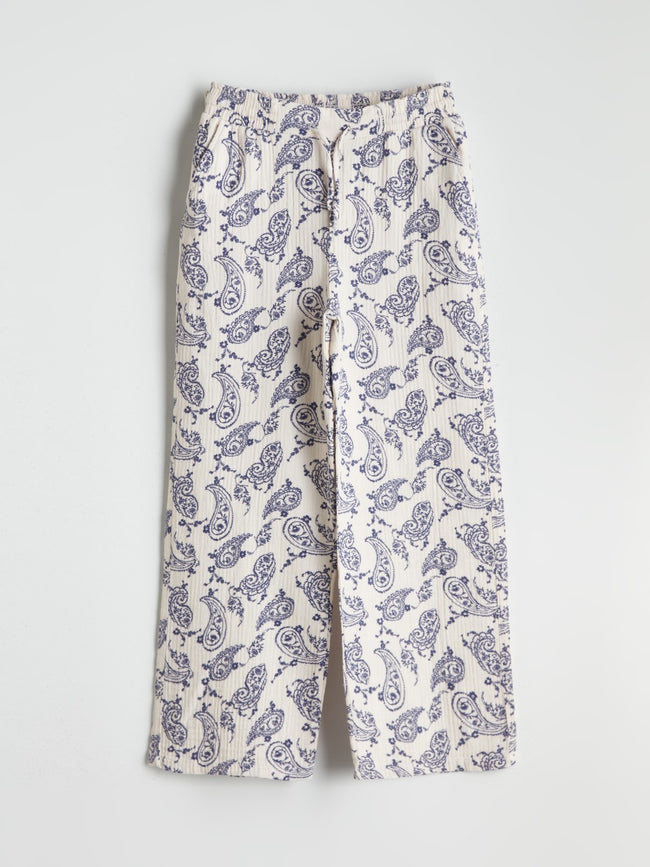 LCW Kids Elastic Waist Girls Trousers Hover Image