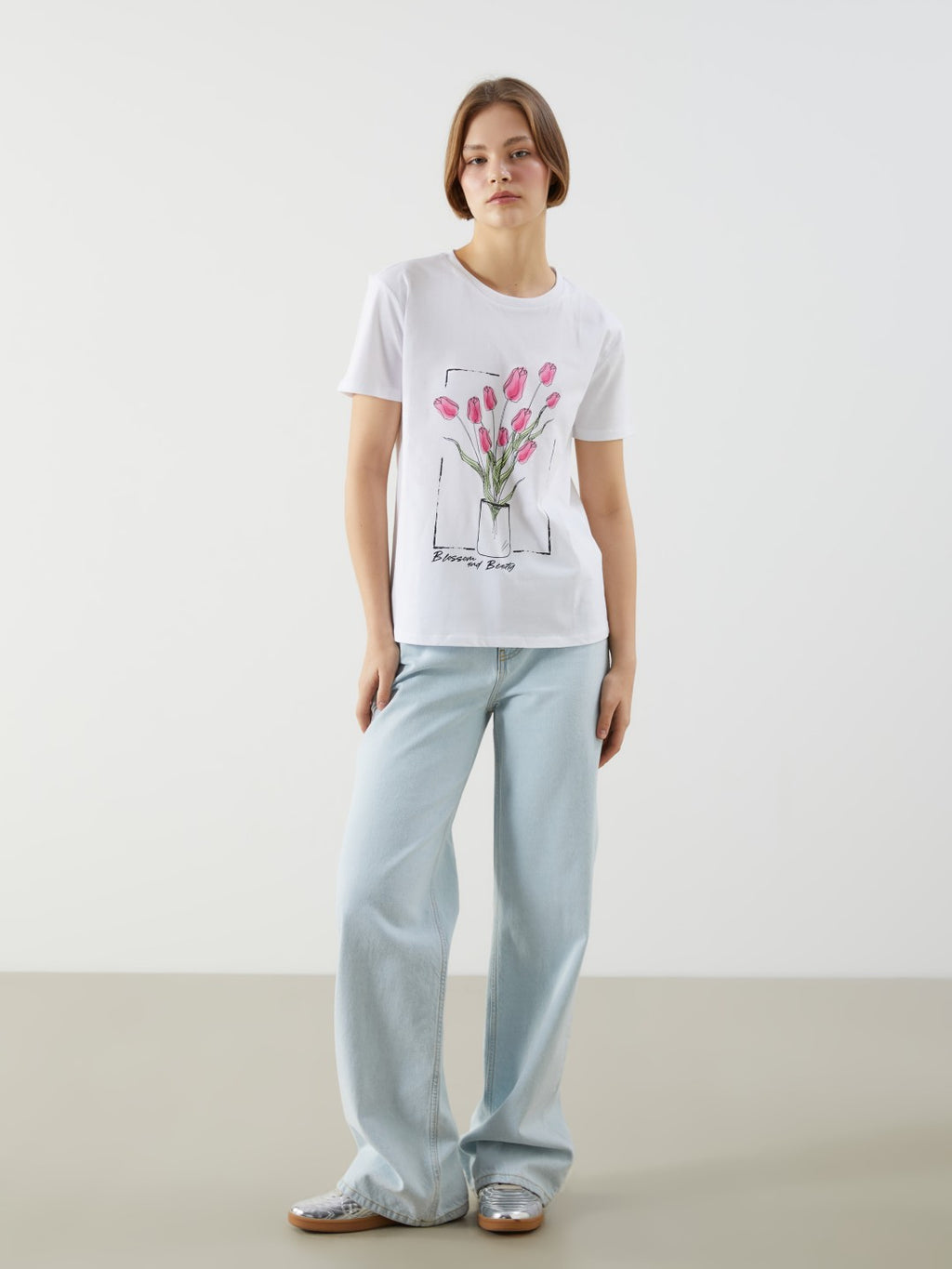 Xside White Crew Neck Rose Printed Women T-Shirt