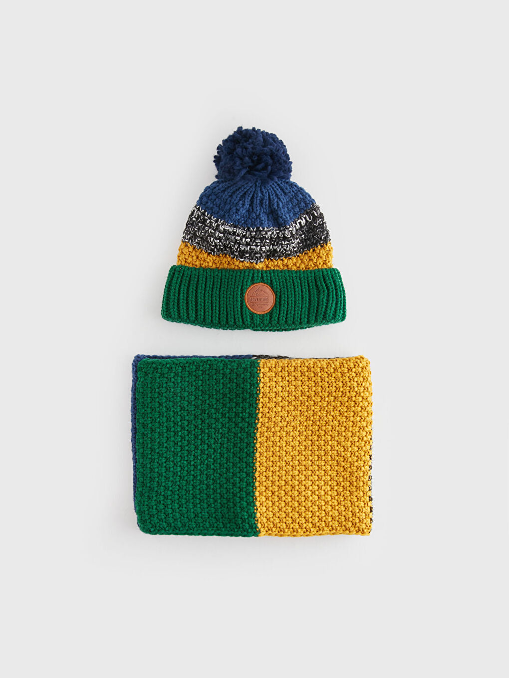Boys Beret And Neck Collar Set