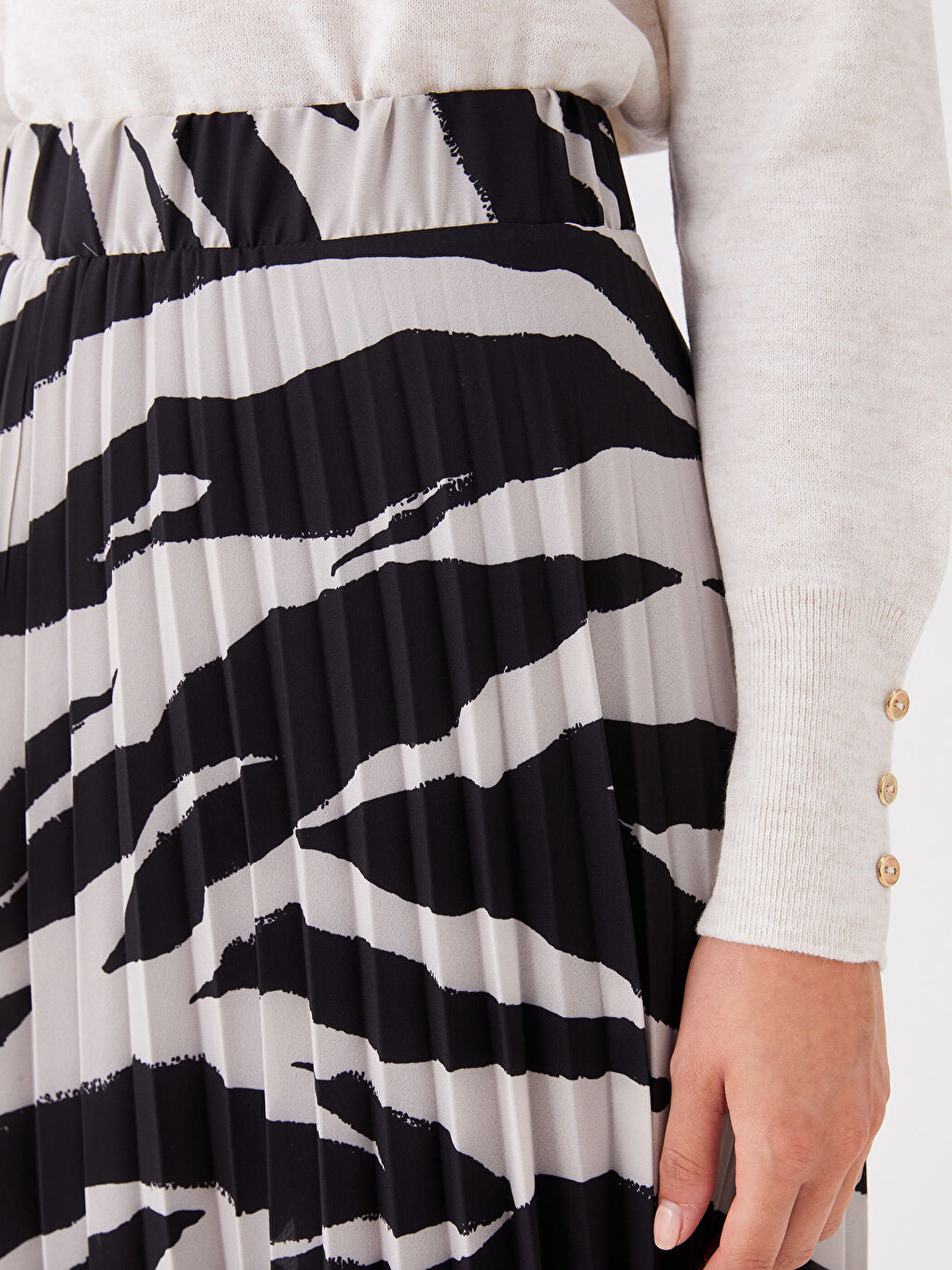 Patterned Chiffon Women Skirt With Elastic Waist