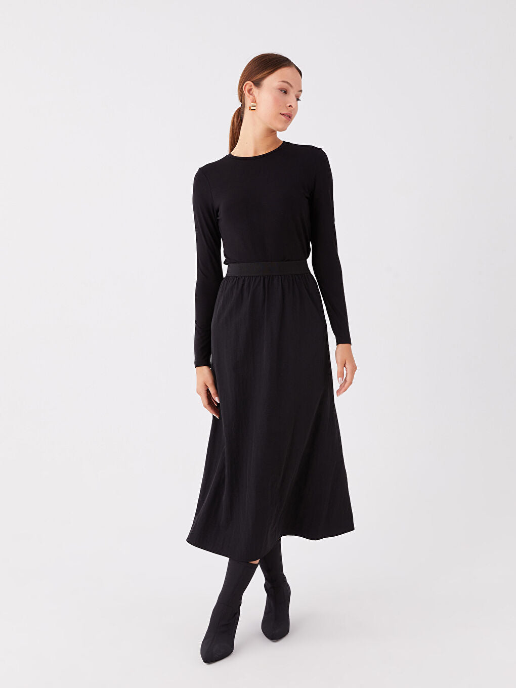 Comfortable Fit Women Skirt With Elastic Waist
