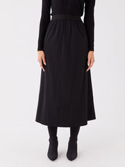 Comfortable Fit Women Skirt With Elastic Waist