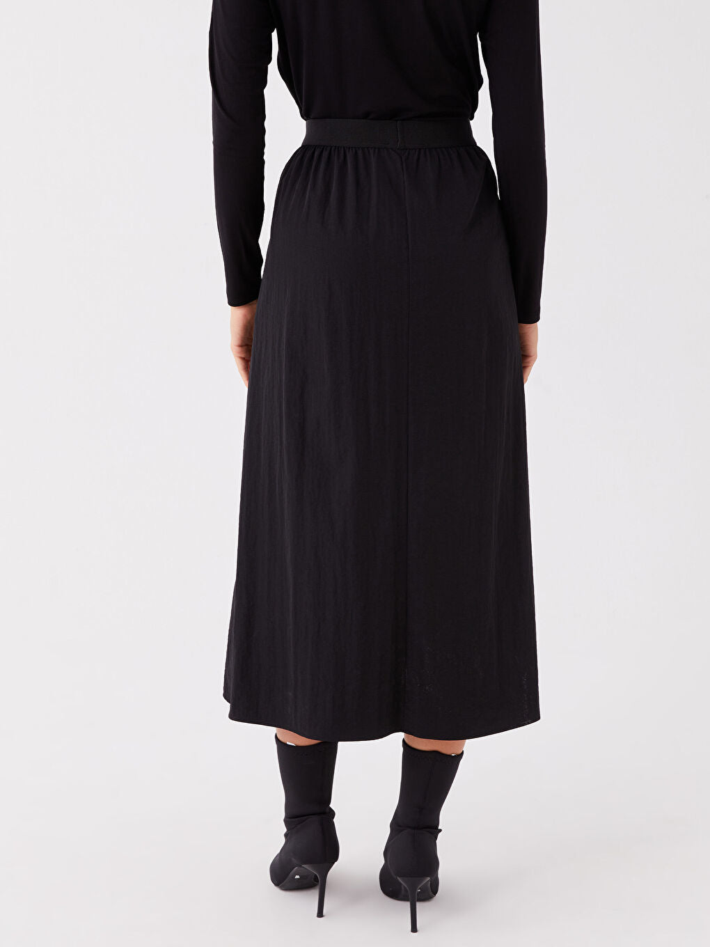 Comfortable Fit Women Skirt With Elastic Waist