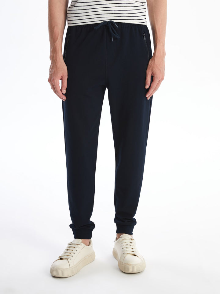 LCWAIKIKI Classic

New Black Standard Fit Men's Jogger Sweatpants