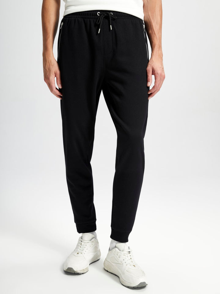 LCWAIKIKI Classic

New Black Standard Fit Men's Jogger Sweatpants