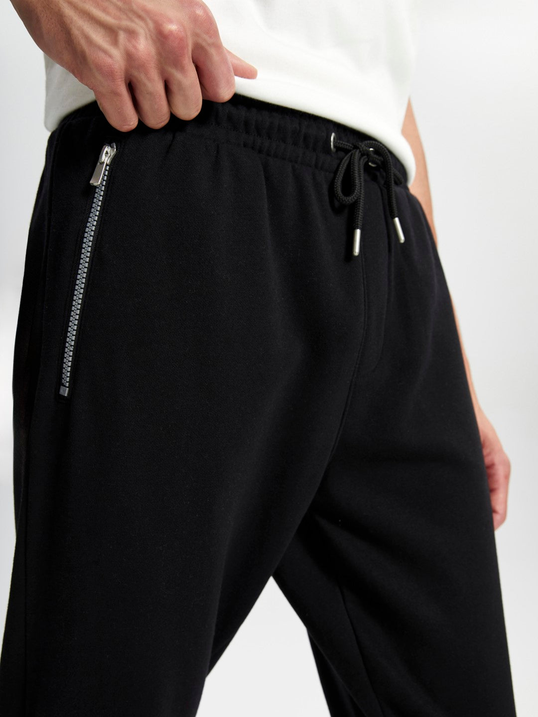 LCWAIKIKI Classic

New Black Standard Fit Men's Jogger Sweatpants