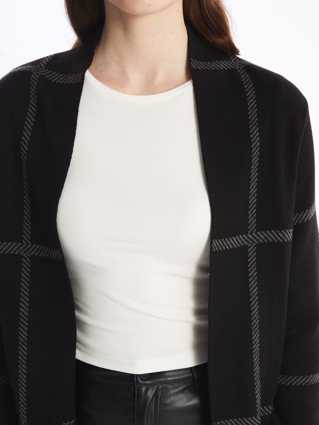 LCWAIKIKI Classic

New Black Shawl Collar Plaid Long Sleeve Women's Knitwear Cardigan