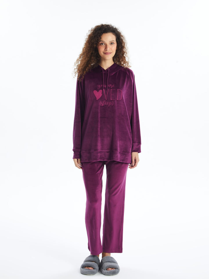 LCW DREAM

Matte Purple Hooded Velvet Women's Pajama Top