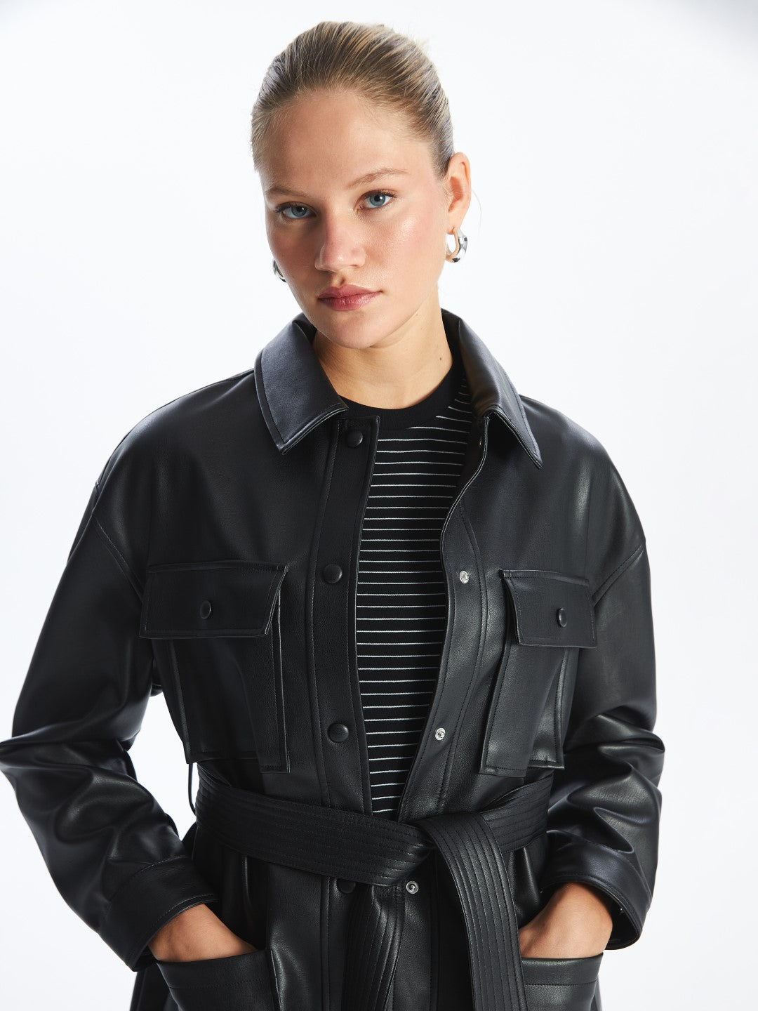 LCW Modest

Black Plain Oversize Women's Leather Look Coat