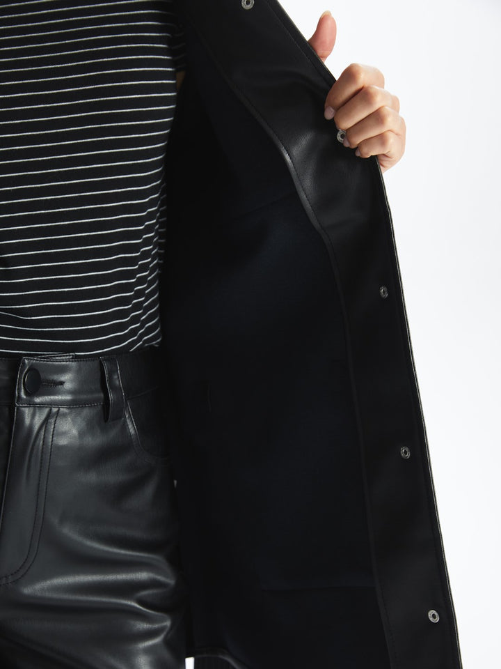 LCW Modest

Black Plain Oversize Women's Leather Look Coat