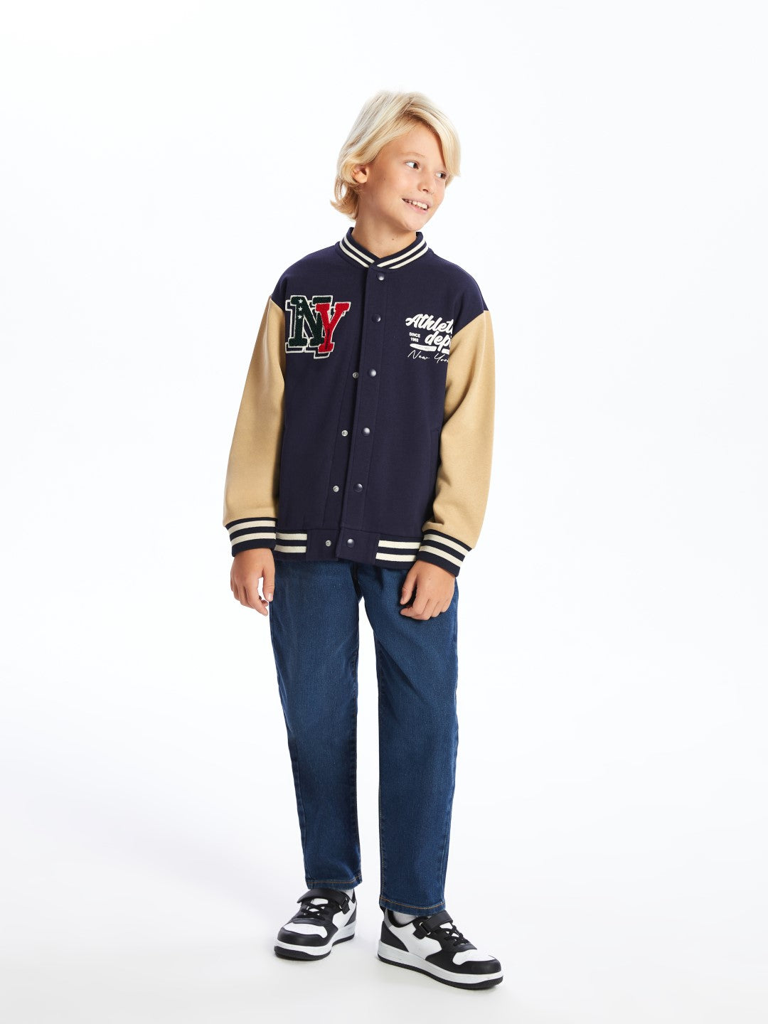 LCW Kids

Navy Blue Printed Boys College Jacket