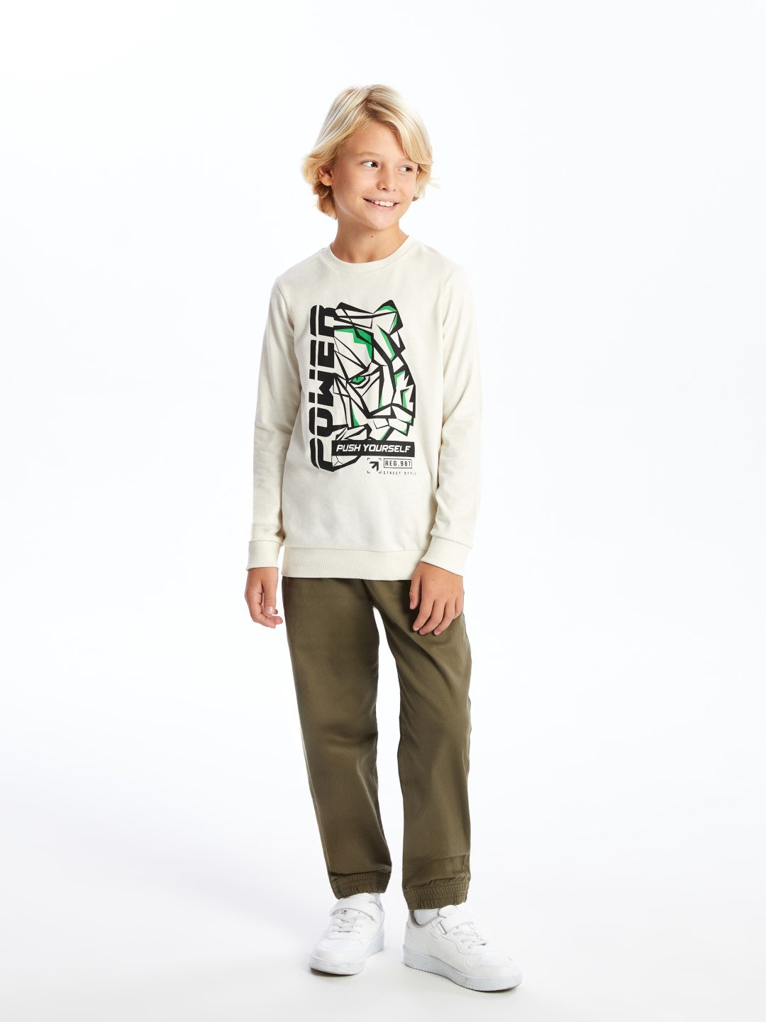 LCW Kids

Light Beige Crew Neck Printed Boy's T-Shirt