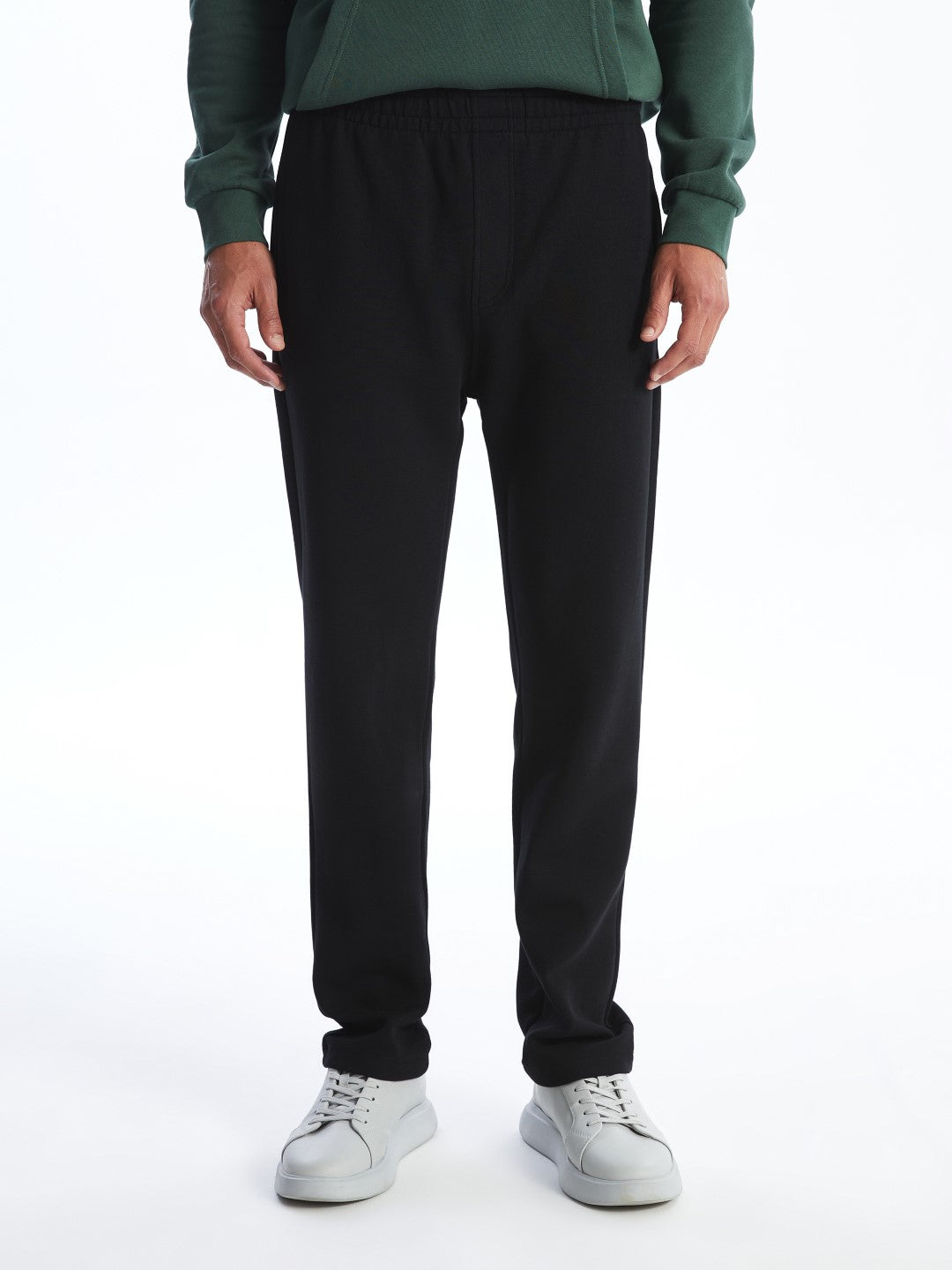 LCWAIKIKI Classic

New Black Standard Fit Men's Sweatpants