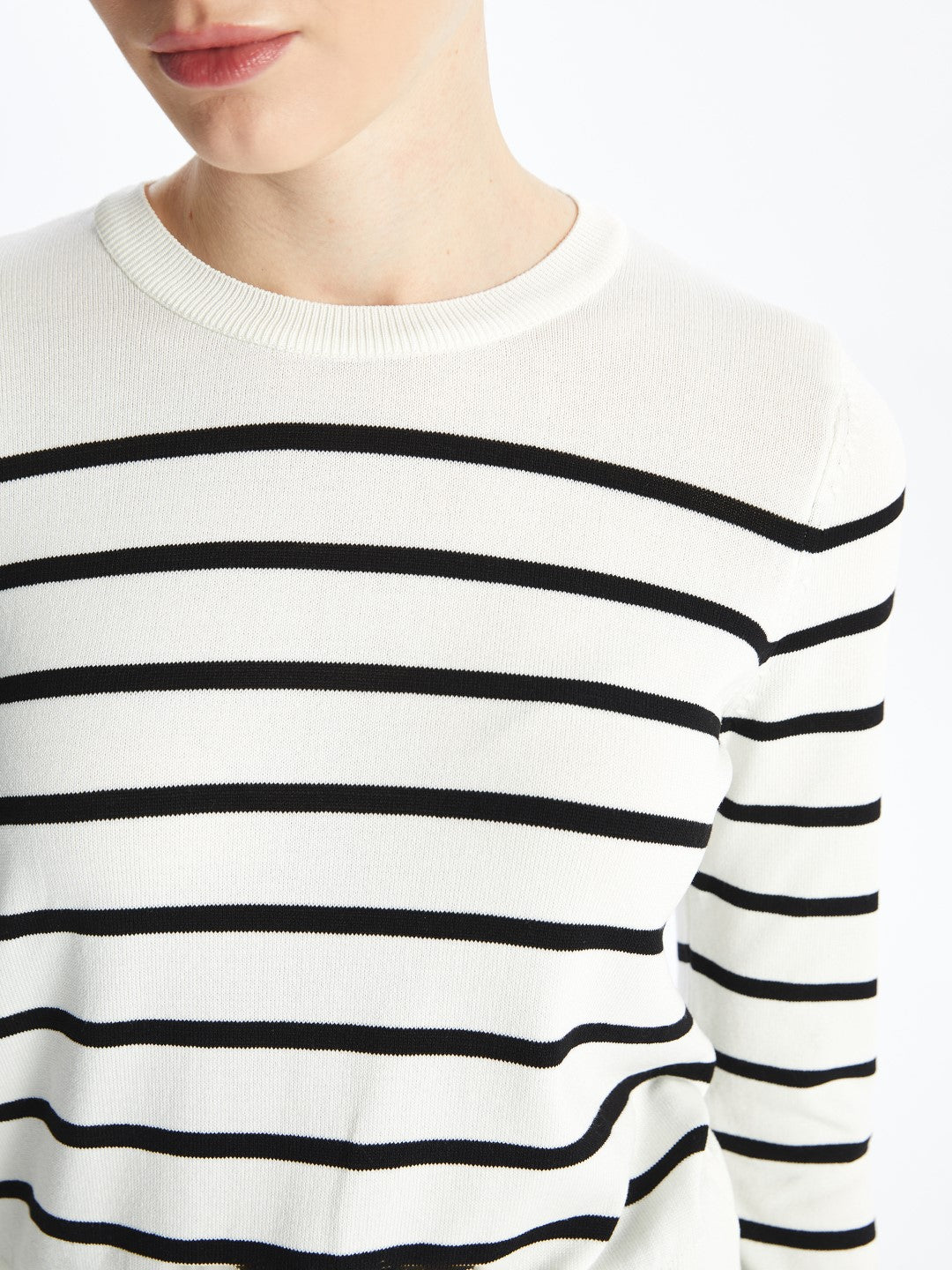 LCW Vision

Ecru Crew Neck Striped Long Sleeve Women's Knitwear Sweater