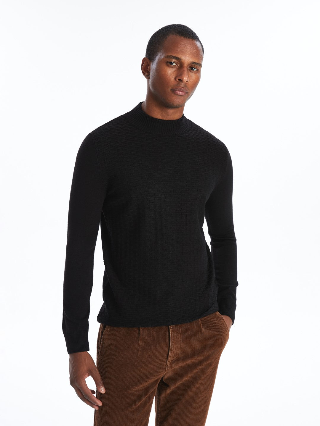 LCWAIKIKI Classic

New Black Turtleneck Long Sleeve Men's Knitwear Sweater