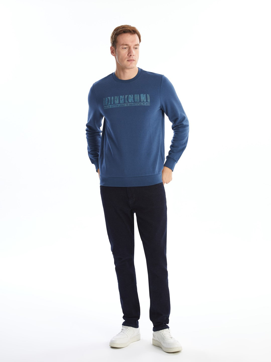 LCWAIKIKI Classic

Light Navy Blue Crew Neck Long Sleeve Printed Men's Sweatshirt