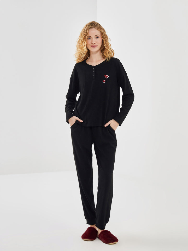 Lcw Dream Black Crew Neck Embroidered Women'S Pajama Set