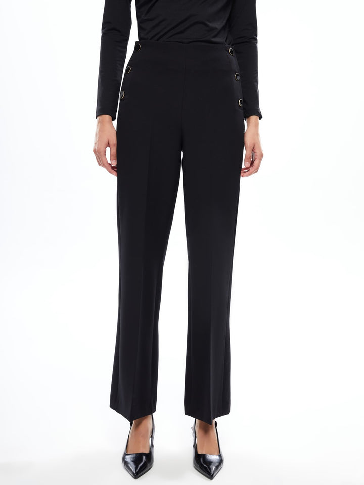 LCWAIKIKI Classic

New Black Standard Fit Women's Trousers