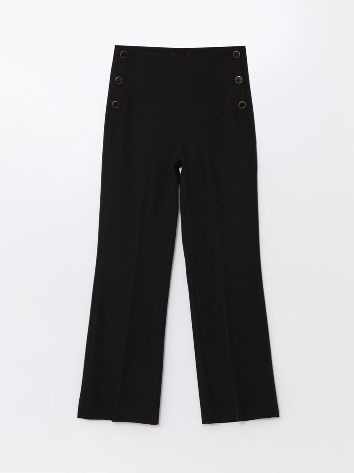 LCWAIKIKI Classic

New Black Standard Fit Women's Trousers