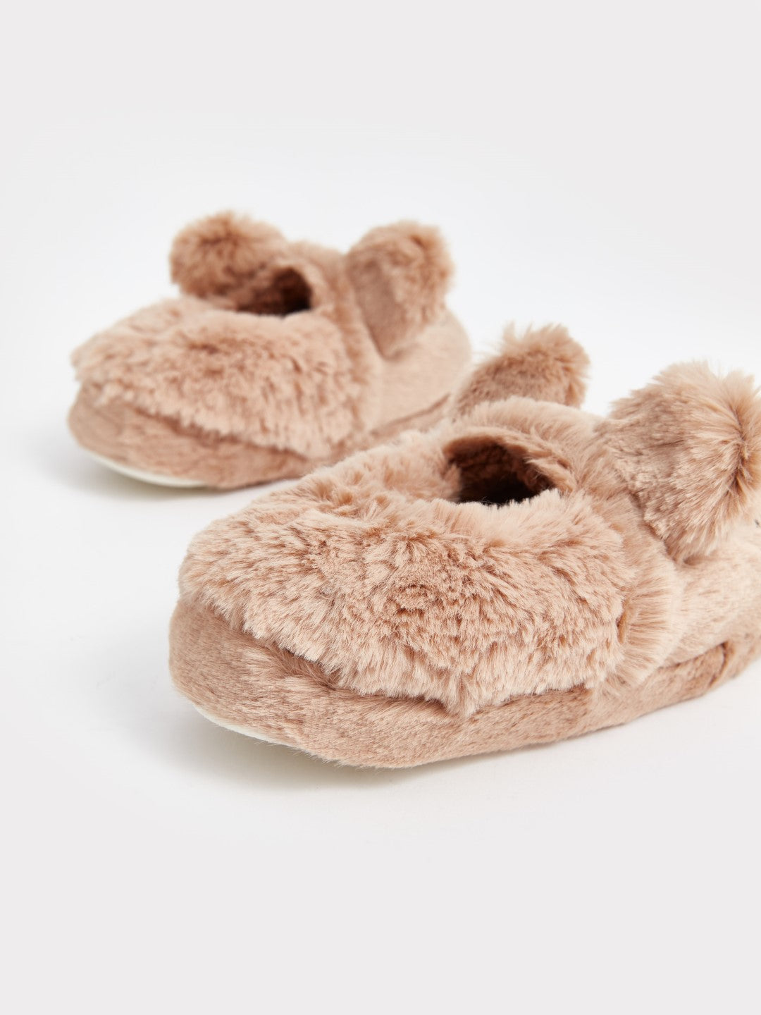 LCW STEPS

Dark Beige 3D Applique Detailed Embroidered Boys Home Slippers