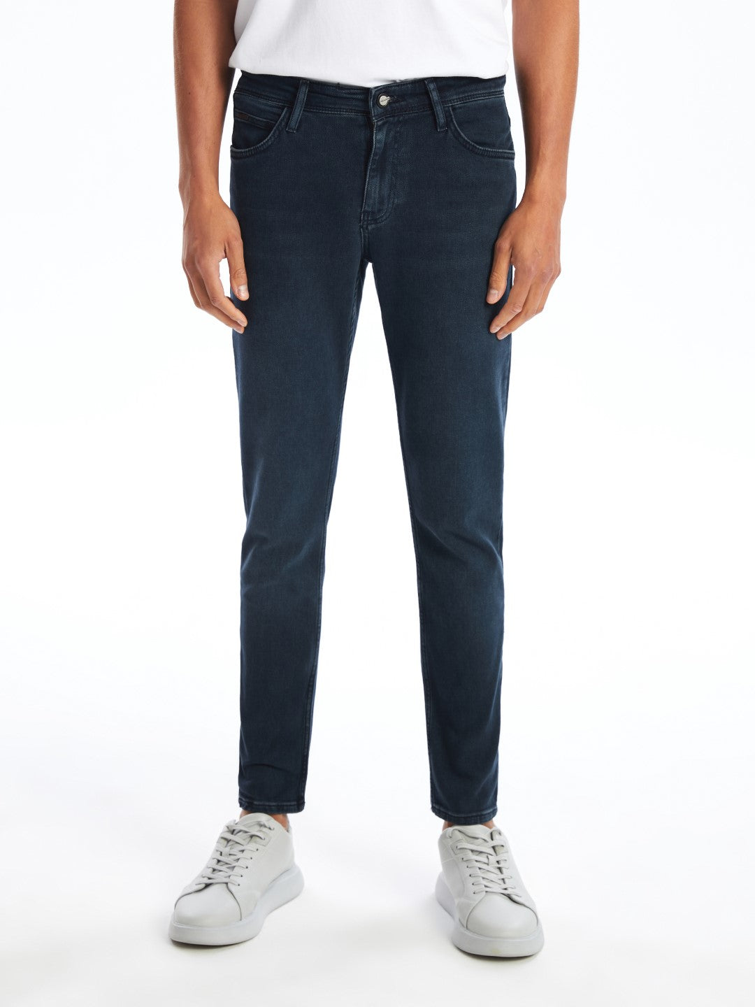 LCW Casual

Dark Rodeo 750 Slim Fit Men's Jeans