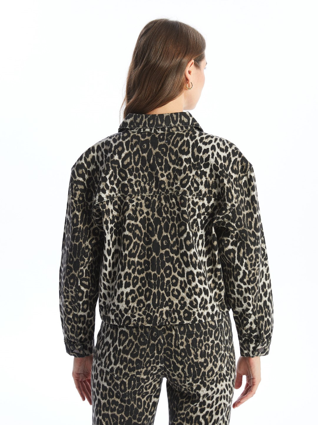 LCW Modest

Camel Hair Printed Shirt Collar Leopard Patterned Women's Jean Jacket