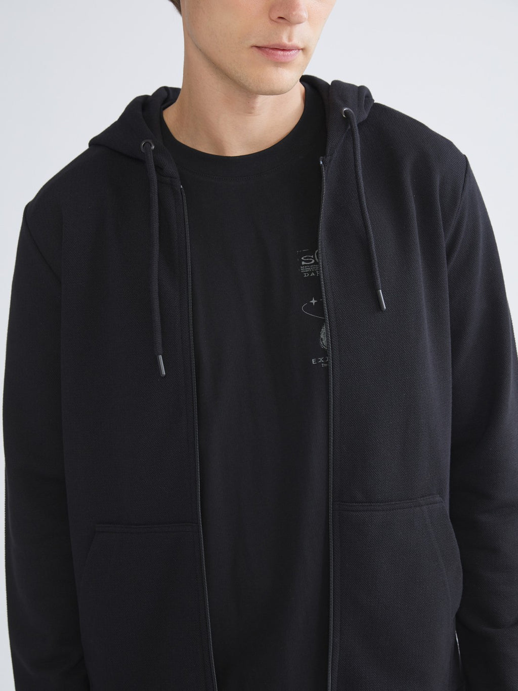 Xside Black Hooded Long Sleeve Men Zippered Sweatshirt