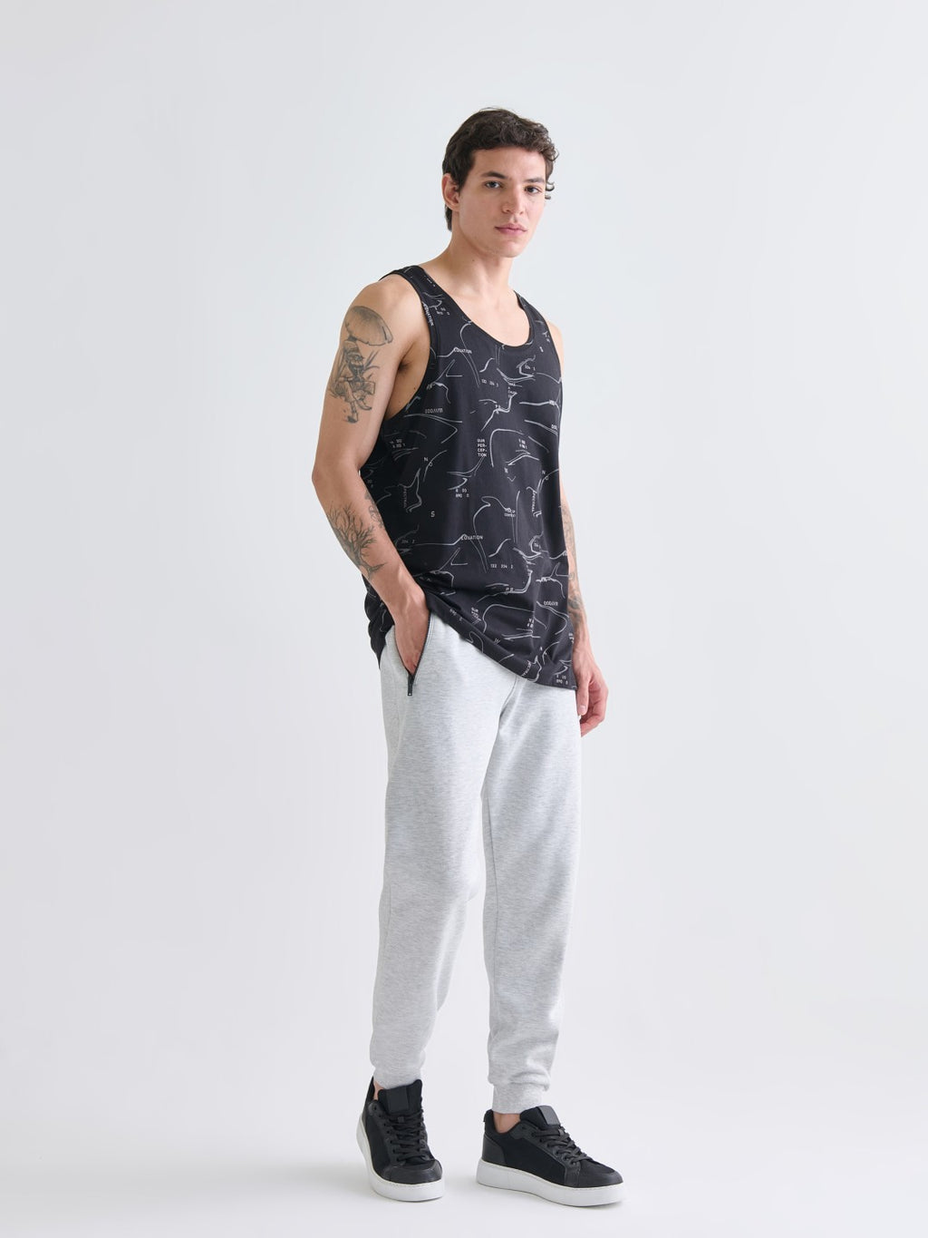 Xside Black Slim Fit Men Thick Jogger Sweatpants