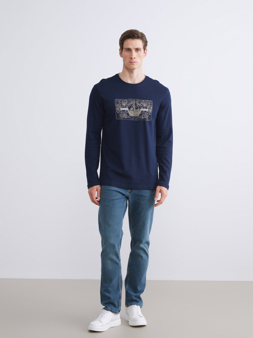 LCW Classic Navy Blue Crew Neck Long Sleeve Printed Men Sweatshirt
