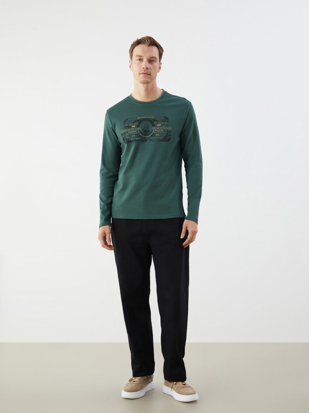 LCW Classic Navy Blue Crew Neck Long Sleeve Printed Men Sweatshirt