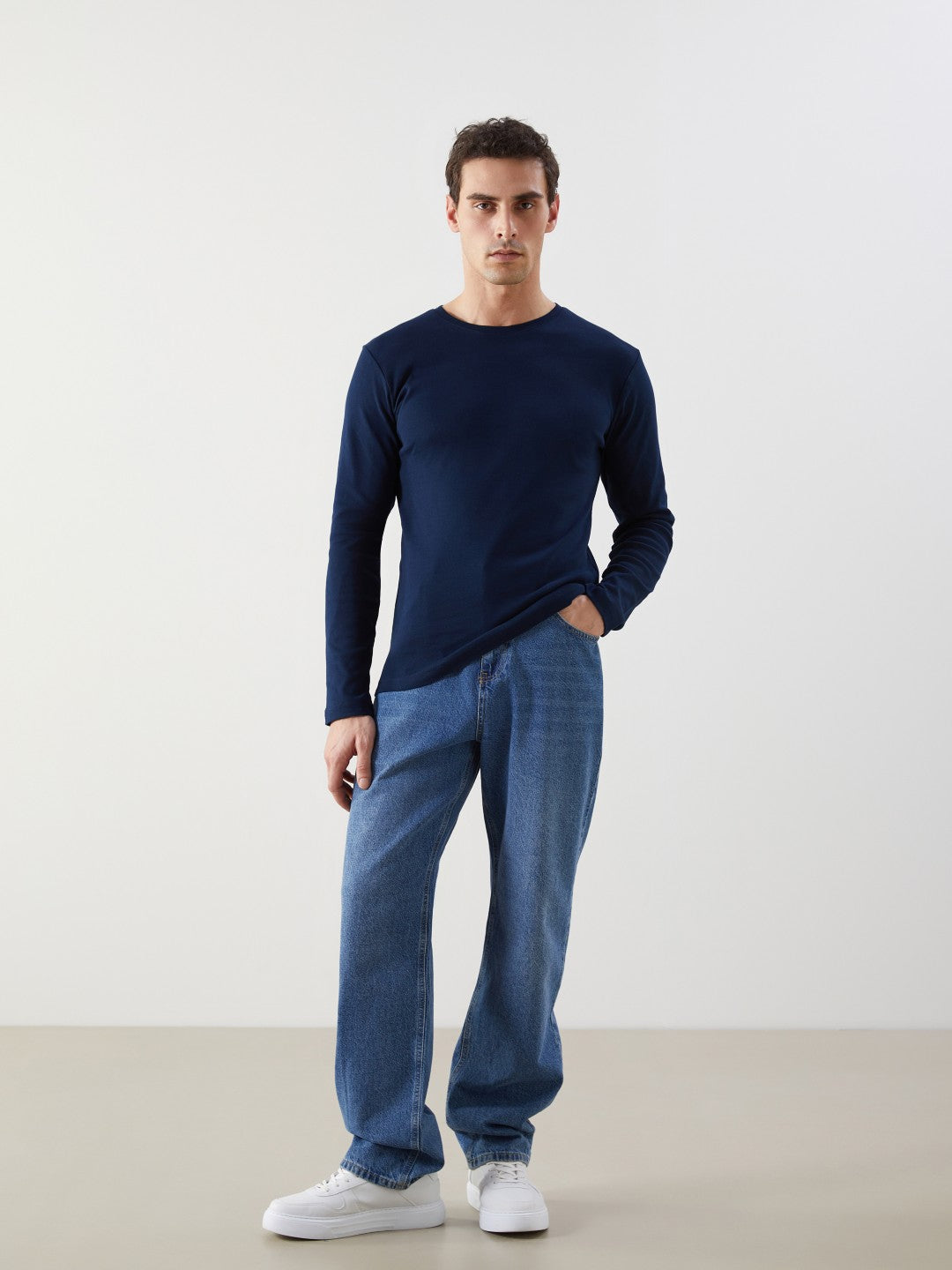 LCW Classic Black Crew Neck Basic Long Sleeve Men T-Shirt