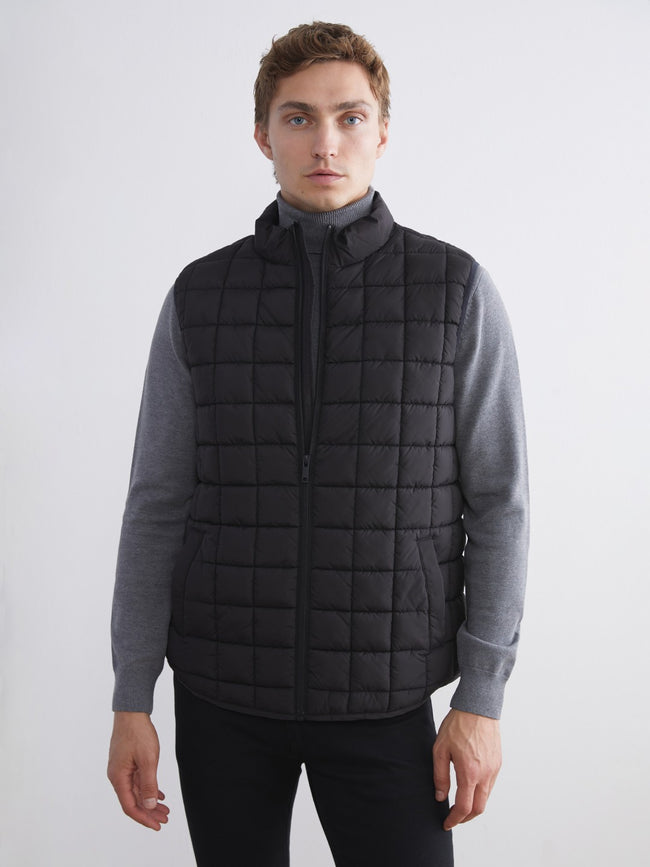 Southblue Black Slim Fit Stand Collar Men Puffer Vest Hover Image