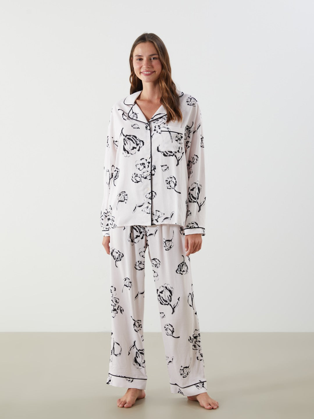 LCW Dream Beige Shirt Collar Printed Women Pajama Set